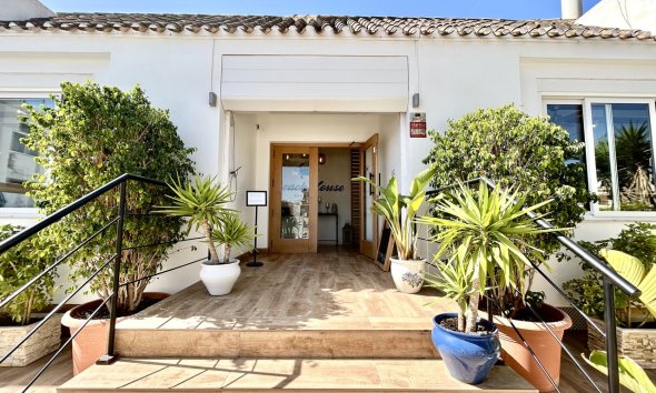 Resale - Commercial premises / Commercial unit / Retail space - Orihuela Costa - Cabo Roig