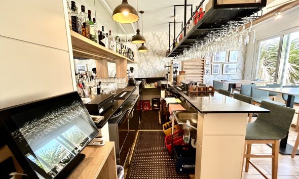 Resale - Commercial premises / Commercial unit / Retail space - Orihuela Costa - Cabo Roig