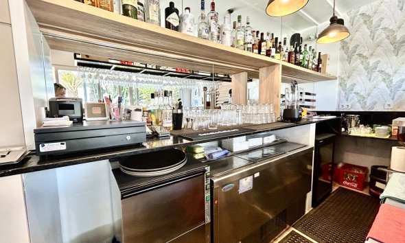 Resale - Commercial premises / Commercial unit / Retail space - Orihuela Costa - Cabo Roig