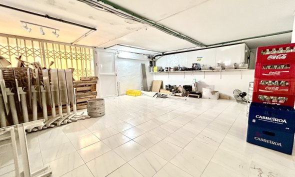 Resale - Commercial premises / Commercial unit / Retail space - Orihuela Costa - Cabo Roig