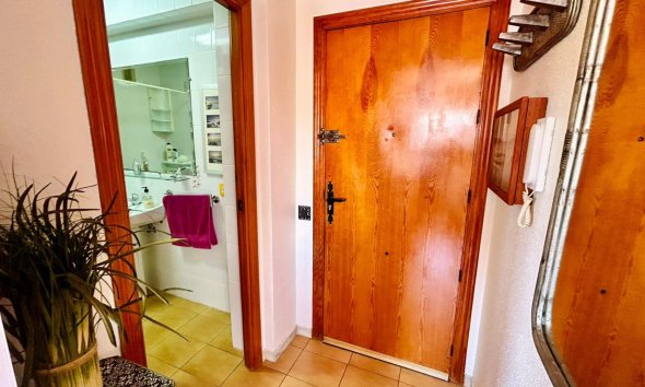 Resale - Apartment - Torrevieja - La Veleta