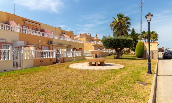 Resale - Terraced house / Townhouse - Orihuela Costa - La Regia