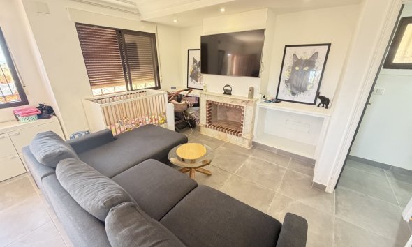 Resale - Villa - Orihuela Costa - Villamartín
