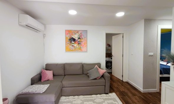 Resale - Bungalow - Torrevieja - La Siesta - El Salado - Torreta