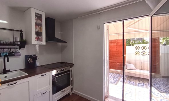 Resale - Bungalow - Torrevieja - La Siesta - El Salado - Torreta