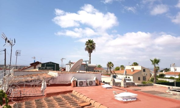 Resale - Bungalow - Torrevieja - La Siesta - El Salado - Torreta