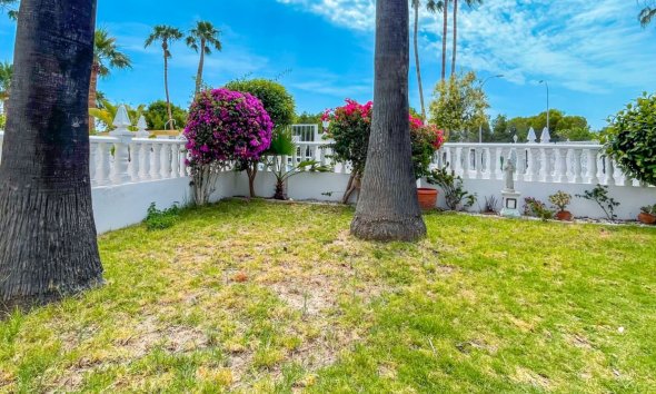 Resale - Terraced house / Townhouse - Orihuela Costa - La Rioja