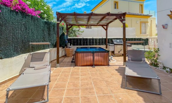 Resale - Terraced house / Townhouse - Orihuela Costa - La Rioja