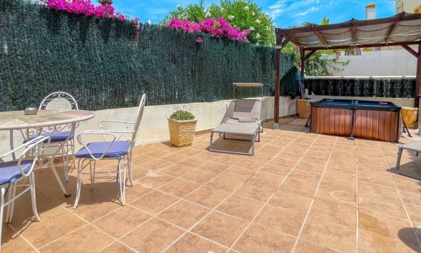 Resale - Terraced house / Townhouse - Orihuela Costa - La Rioja