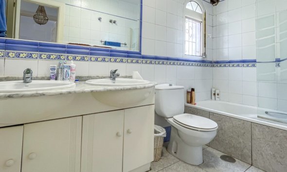 Resale - Terraced house / Townhouse - Orihuela Costa - La Rioja