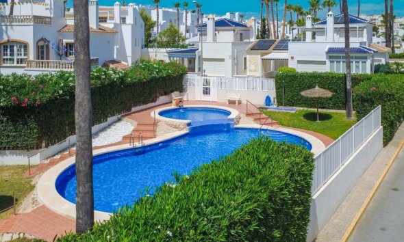 Resale - Terraced house / Townhouse - Orihuela Costa - La Rioja