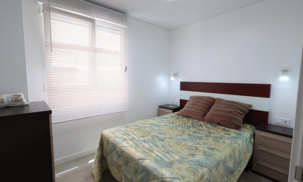 Resale - Apartment - Torrevieja - Acequion