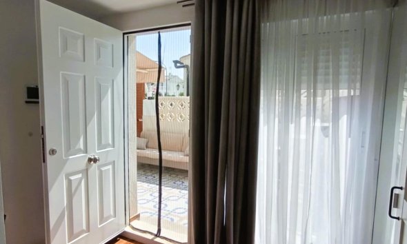 Resale - Bungalow - Torrevieja - La Siesta - El Salado - Torreta