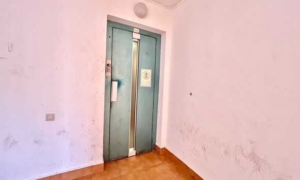 Resale - Apartment - Torrevieja