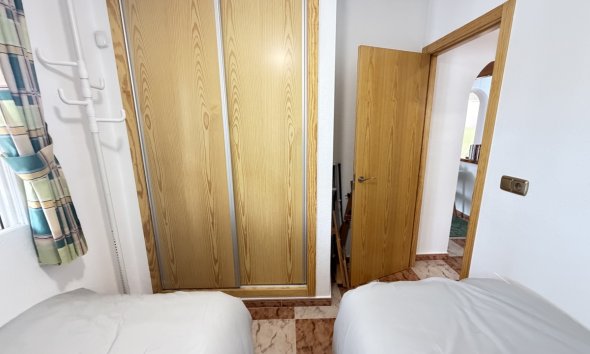 Resale - Apartment - Orihuela Costa - La Zenia