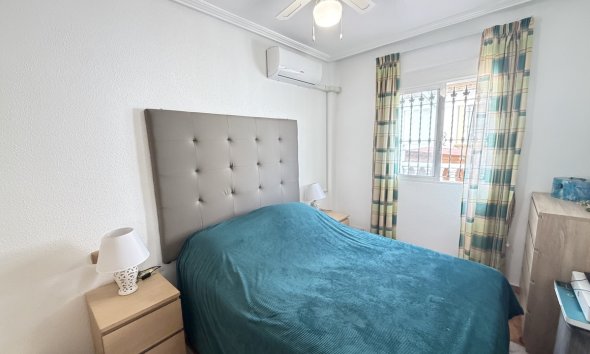 Resale - Apartment - Orihuela Costa - La Zenia