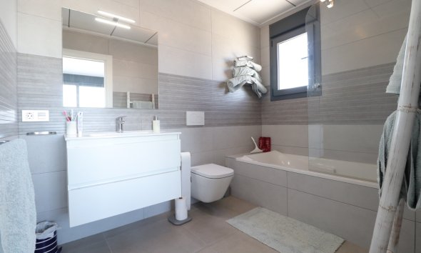 Resale - Villa - Benimar - Benimar III