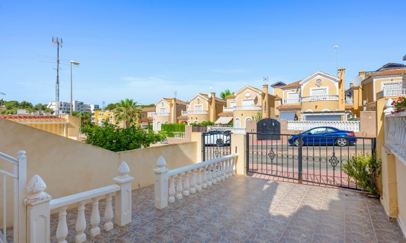 Resale - Villa - Orihuela Costa - Las Filipinas