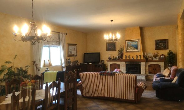 Resale - Casa o Chalet Independiente - Callosa De Segura