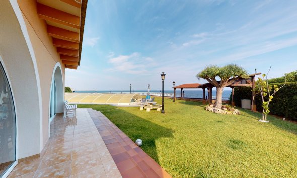 Resale - Casa o Chalet Independiente - Orihuela Costa