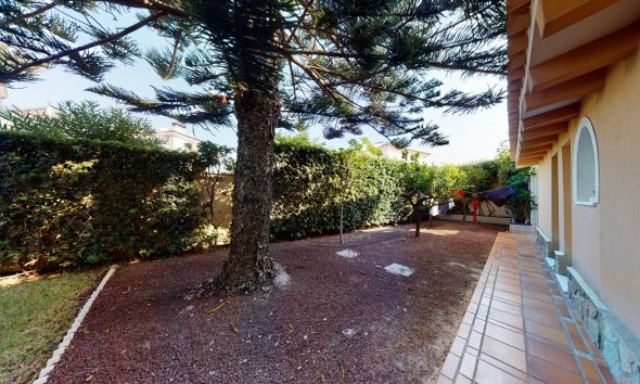 Resale - Casa o Chalet Independiente - Orihuela Costa