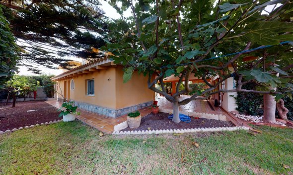 Resale - Casa o Chalet Independiente - Orihuela Costa