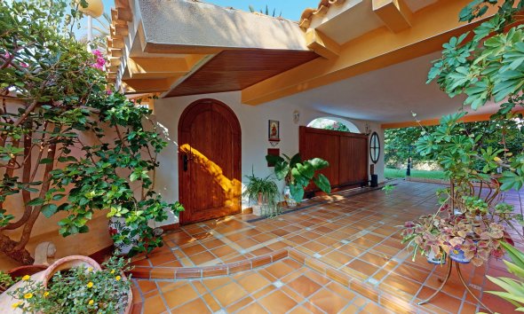 Resale - Casa o Chalet Independiente - Orihuela Costa