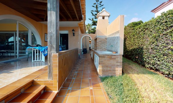 Resale - Casa o Chalet Independiente - Orihuela Costa