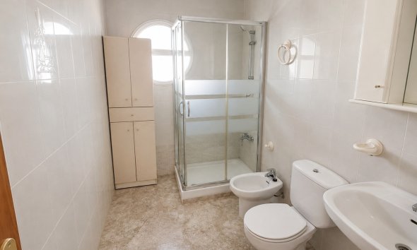 Resale - Terraced house / Townhouse - Torrevieja