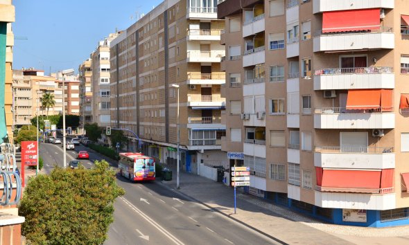 Reventa - Apartamento / Dúplex - Torrevieja