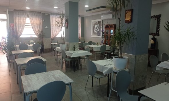 Rynek Wtórny - Lokalny komercyjny - Torrevieja