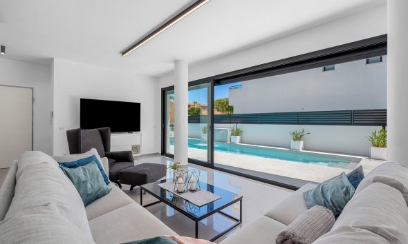 Resale - Villa - Guardamar del Segura