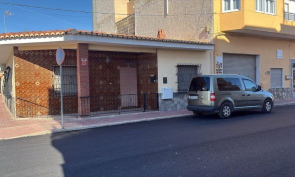Resale - Villa / House - San Isidro