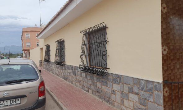 Resale - Villa / House - San Isidro