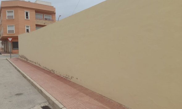 Resale - Villa / House - San Isidro