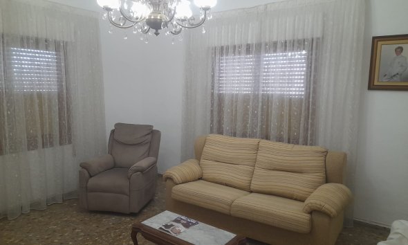 Resale - Villa / House - San Isidro