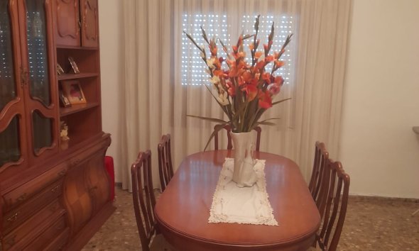 Resale - Villa / House - San Isidro