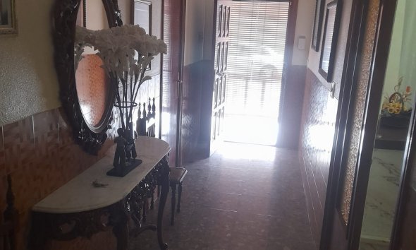 Resale - Villa / House - San Isidro