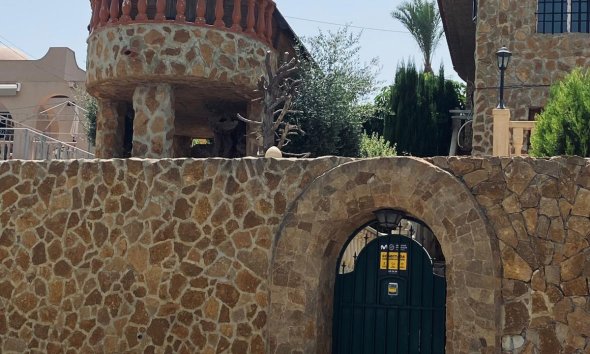 Reventa - Villa / Casa - Torrevieja