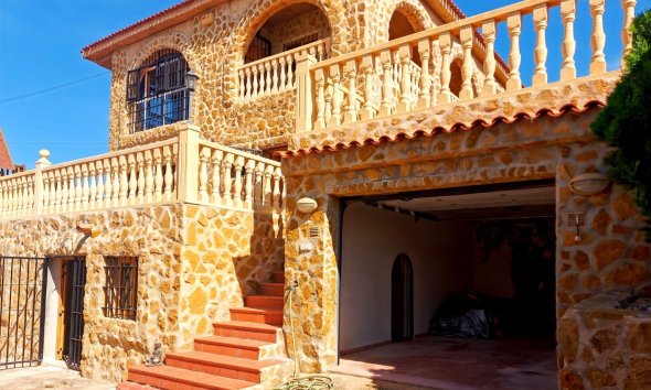 Reventa - Villa / Casa - Torrevieja