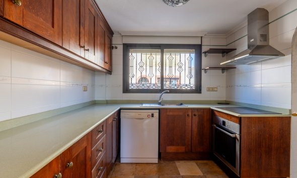 Resale - Villa - Orihuela Costa