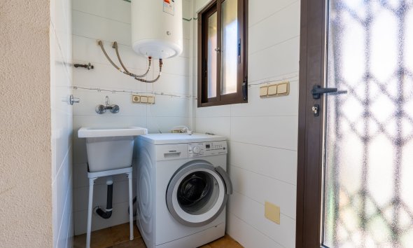 Resale - Villa - Orihuela Costa