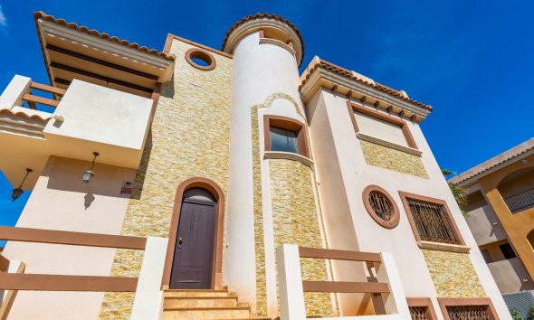 Resale - Villa - Orihuela Costa