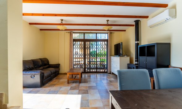 Resale - Villa - Orihuela Costa