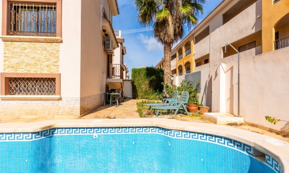 Resale - Villa - Orihuela Costa
