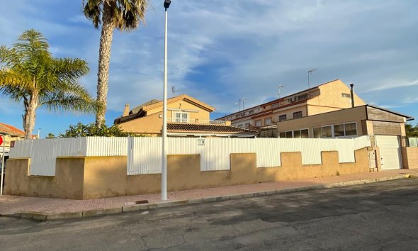 Reventa - Chalet Independiente - Santiago de la Ribera