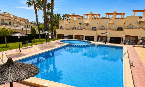 Resale - Bungalow - Orihuela Costa - Villamartín