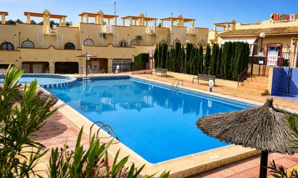 Resale - Bungalow - Orihuela Costa - Villamartín