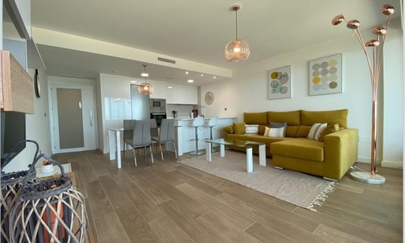 Resale - Apartment - La Manga del Mar Menor - La Manga
