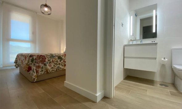 Resale - Apartment - La Manga del Mar Menor - La Manga